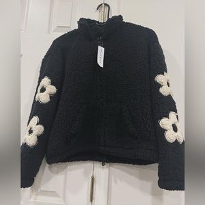 PacSun 
Sherpa Jacket
Size XS 
Can fit up to a size Medium